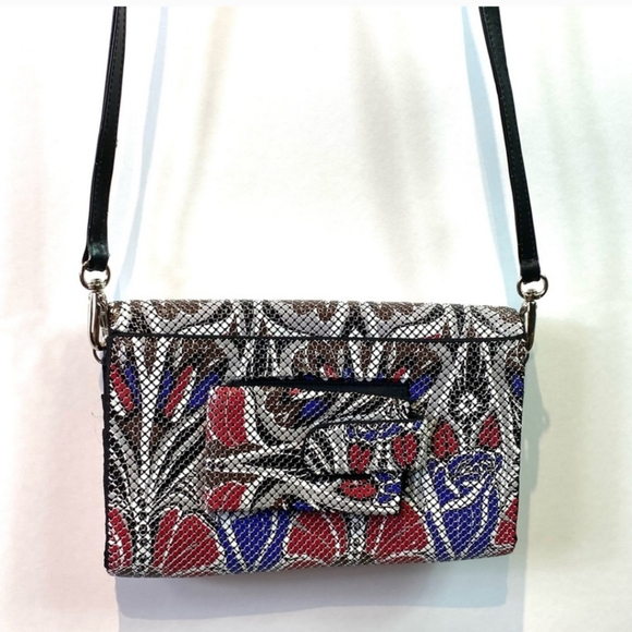 VGC❤️🤍💙Whiting & Davis Crossbody! - Picture 5 of 17